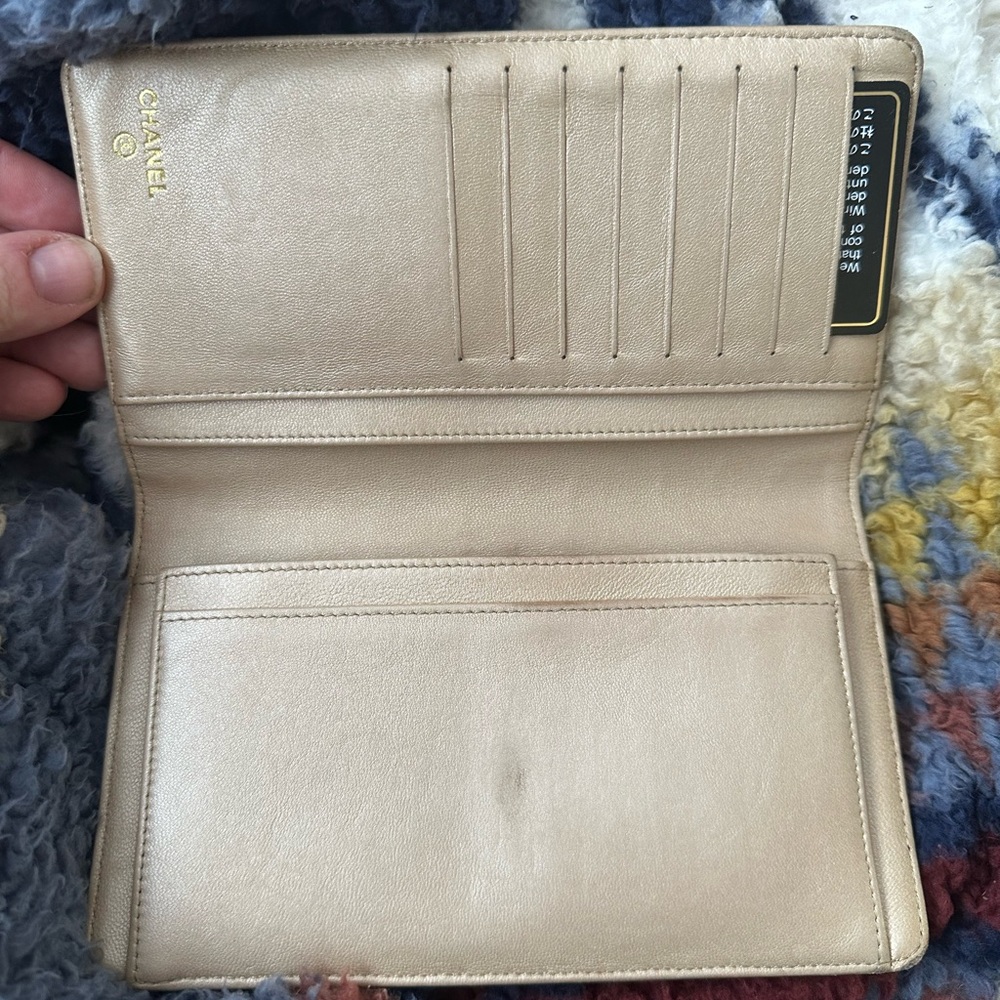 Pink Chanel wallet - Picture 2 of 9